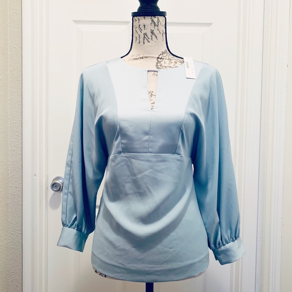 NWT J. Crew Keyhole V-neck top in Satin Back Crepe